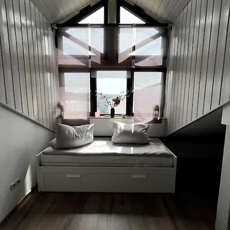 Moderne Mit Dachterrasse Apartman *