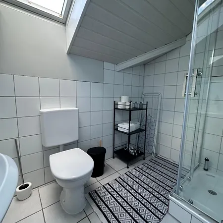 Moderne Mit Dachterrasse Apartment Gross-Umstadt